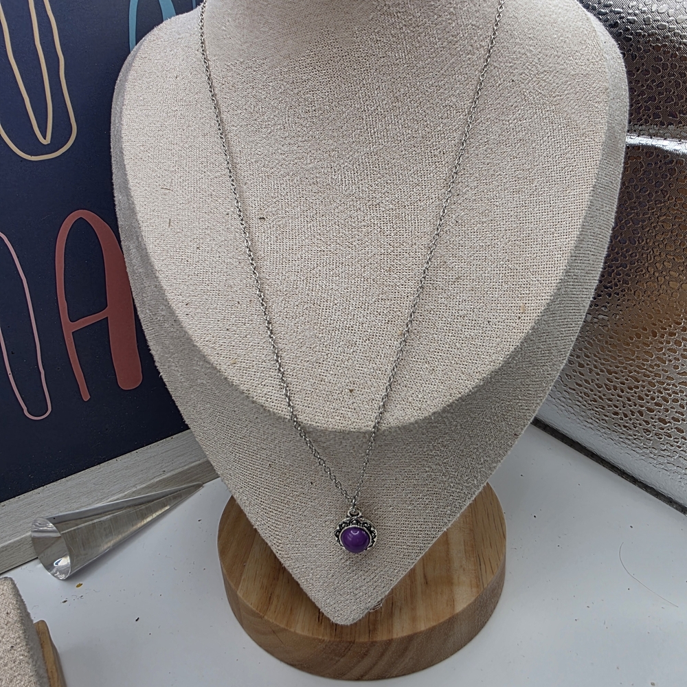 Elegant Silver Necklace with Purple Pendant (532)